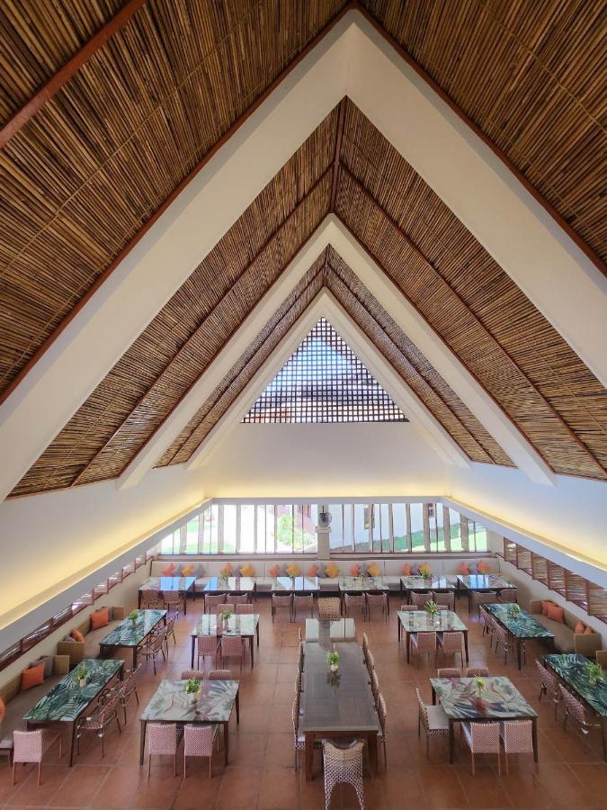 Costa Celine Beach Resort Kinablangan エクステリア 写真