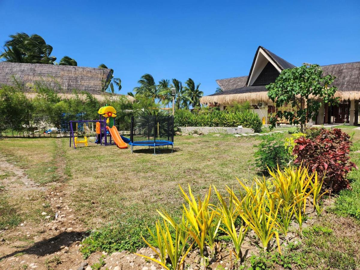 Costa Celine Beach Resort Kinablangan エクステリア 写真
